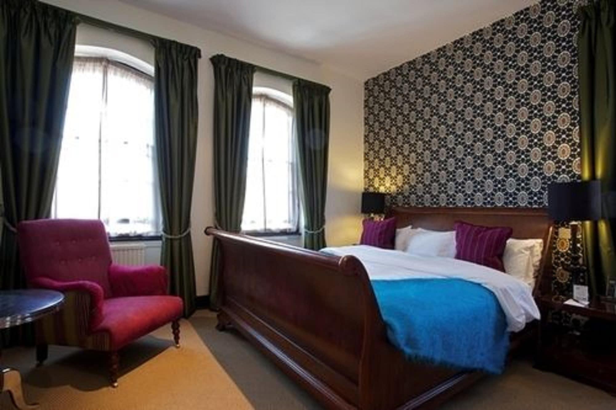 וודסטוק The Feathers Hotel מראה חיצוני תמונה